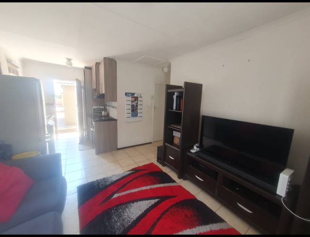 2 BEDROOM HOUSE FOR SALE IN SAVANNA CITY